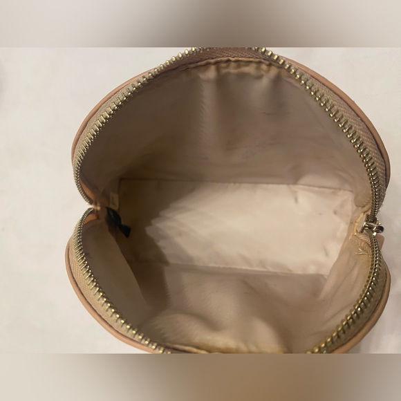 KATE SPADE Joeley Glitter SMALL DOME BAG with zipper in Champagne! - Picture 8 of 9